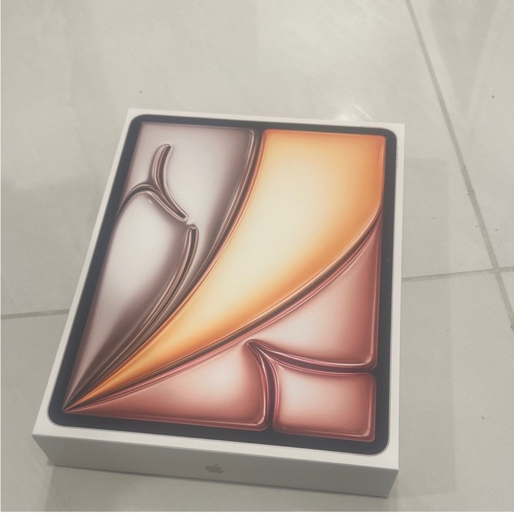 Apple iPad Air 13 inch m3 brand new